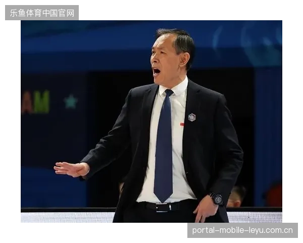 许利民围绕周琦设计战术，北京队利用内线优势与第二节攻击波淘汰广东晋级四强